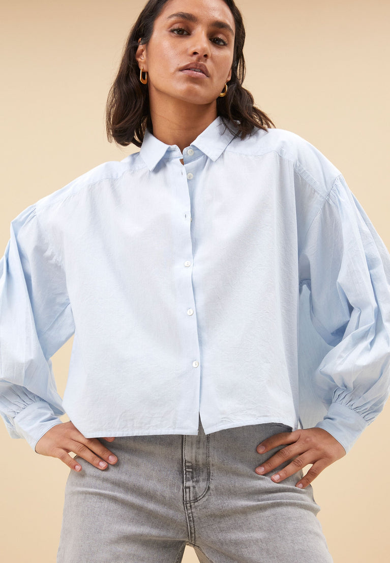 blouse courte en chambray sarah | bleu clair